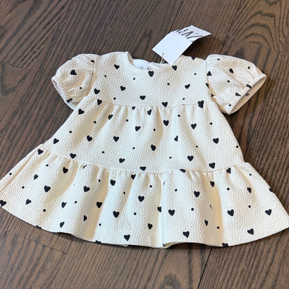 Zara brand new with tags Cream tiered Dress with Black Heart Print